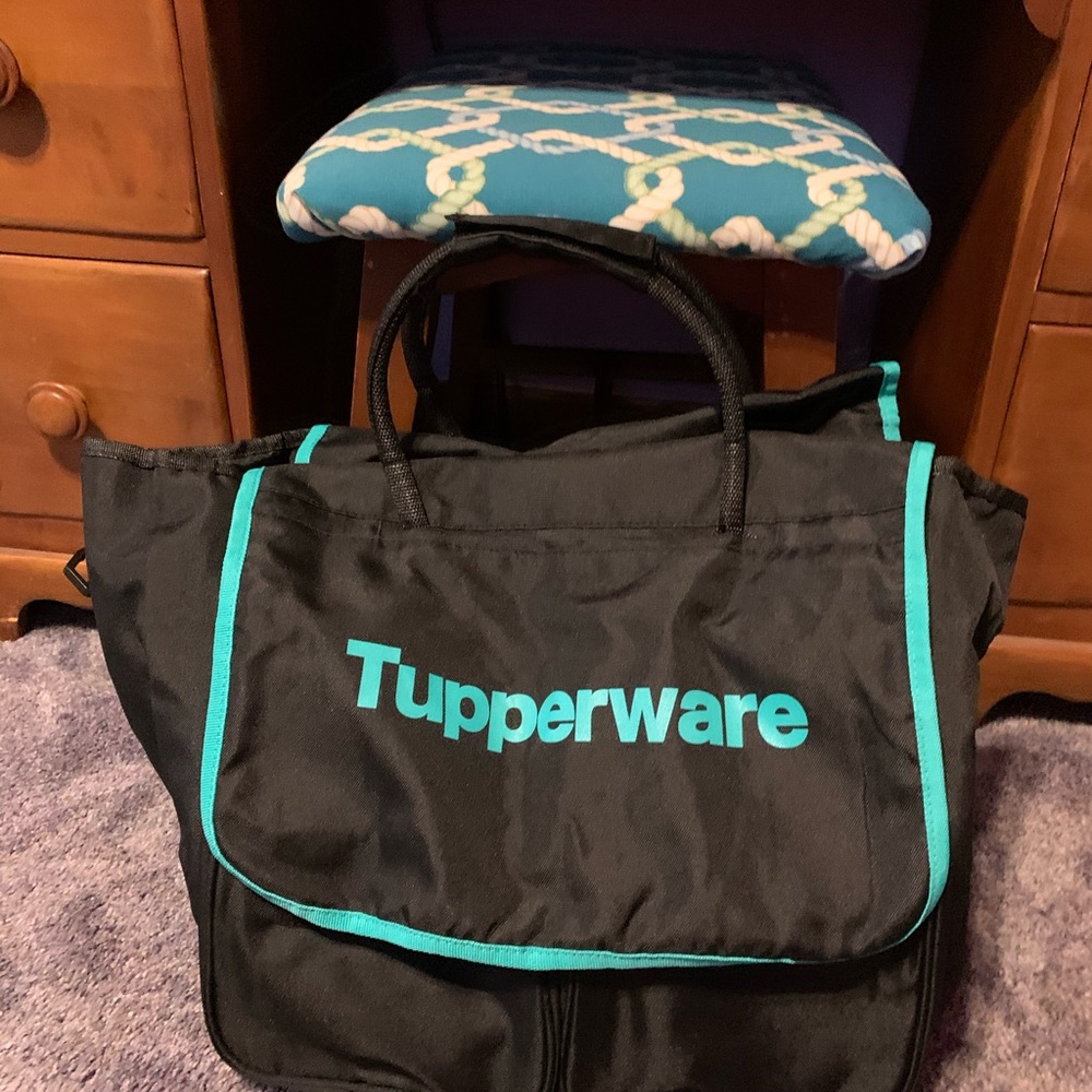 New Tupperware - Picture 2 of 4